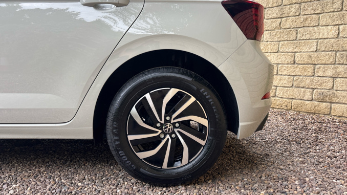 Volkswagen Polo 1.0 Life 5dr Petrol Hatchback - Image 5
